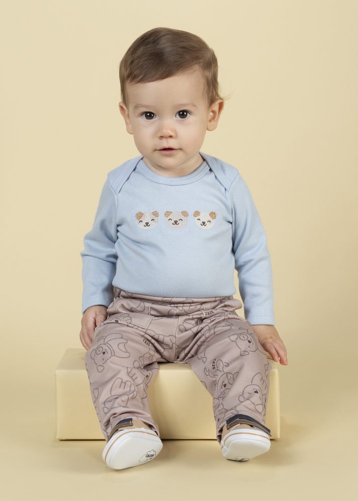 Conjunto Bebê Body Azul Bordado Cachorrinhos Com Calça Bege_
