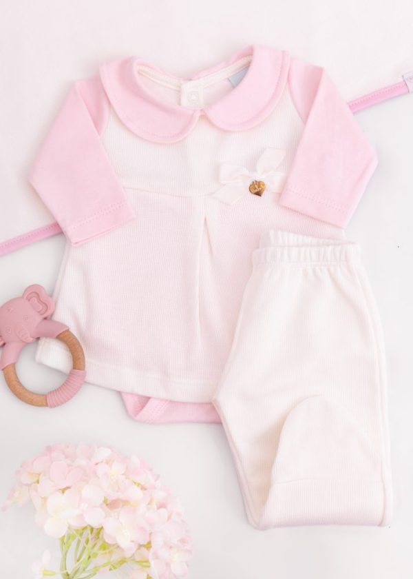Saída Maternidade RN com Vestido Off, Calça e Manta