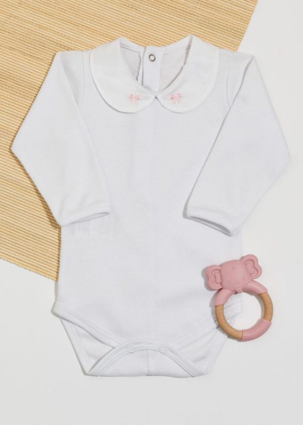 Body Bebê Branco em Suedine Com Gola Bordada Laço Rosa