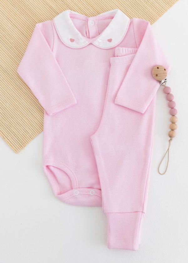 Conjunto Bebê Rosa em Suedine Gola Bordada Coração