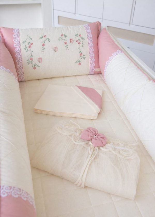 Kit Berço Paris 9 peças Com Bordado Floral Rosê